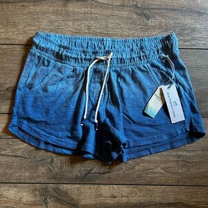 Southern Tide pull on shorts